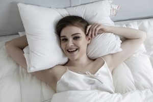Beauté de la peau : pourquoi le sommeil est-il si important ? sur Prends en Soin