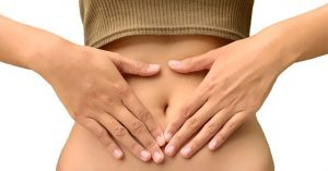 Découvrez comment fonctionnent les enzymes digestives et quels types d'aliments en contiennent pour éviter les troubles gastro-intestinaux.