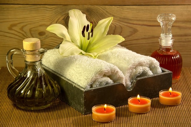 Pourquoi ne pas essayer l'huile de massage comestible pour pimenter votre relation de couple ? Cet article vous propose ici les huiles disponibles.