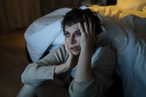 Nous parlons ici des troubles du sommeil, mais aussi de CBD. Nous examinons les effets négatifs du manque de sommeil et comment le CBD aide à mieux dormir.